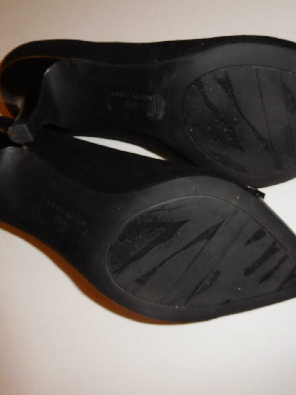 Anne Klein Women’s Black iFlex FLOUNCY Kitten Heels/Pumps—Size 7M - Picture 7 of 7